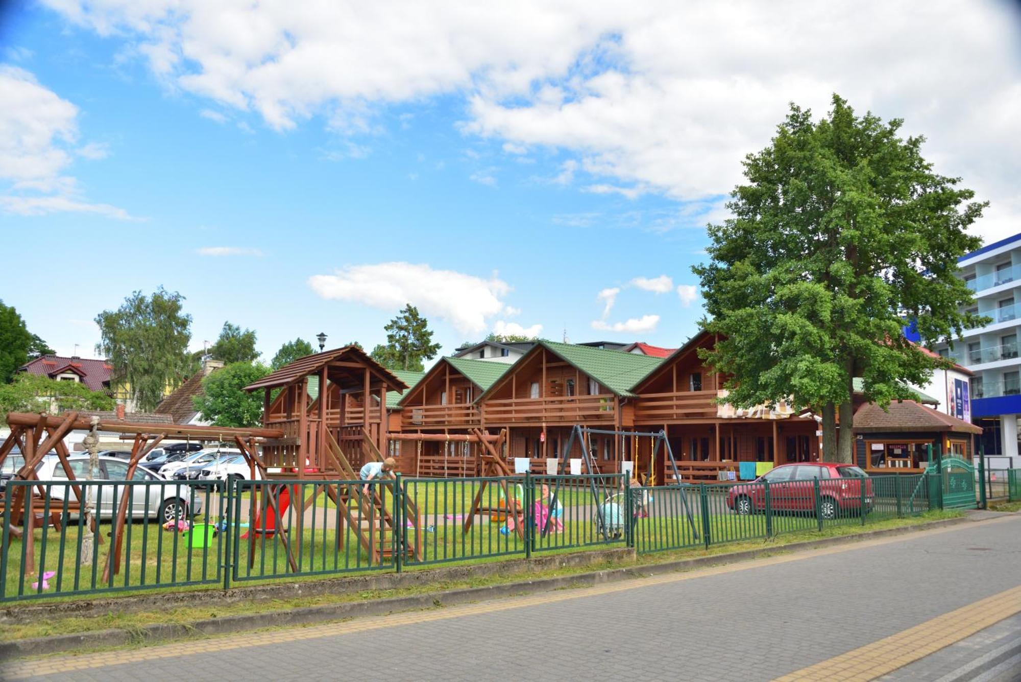 Mlodziezowy Domek Dla Grup Eldorado Mielno Centrum, 200M Od Morza Exterior photo
